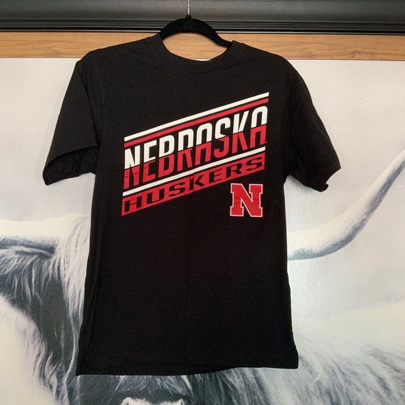 Nebraska Huskers T-Shirt - Picture 1 of 2